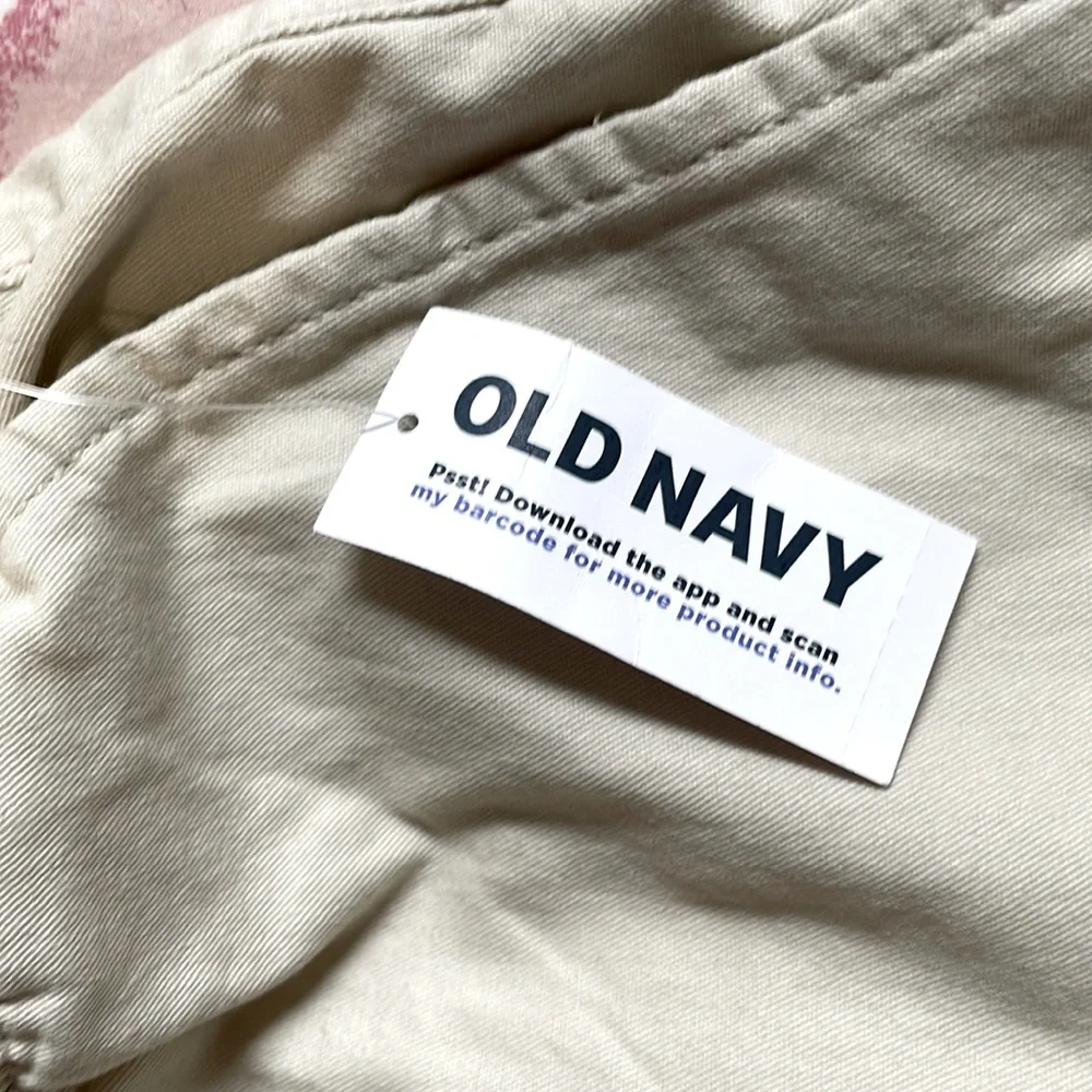 NEW W/ TAG Old Navy brand Beige/Khaki shorts boys youth size 6-10 (S) w/ pockets - Picture 6 of 7